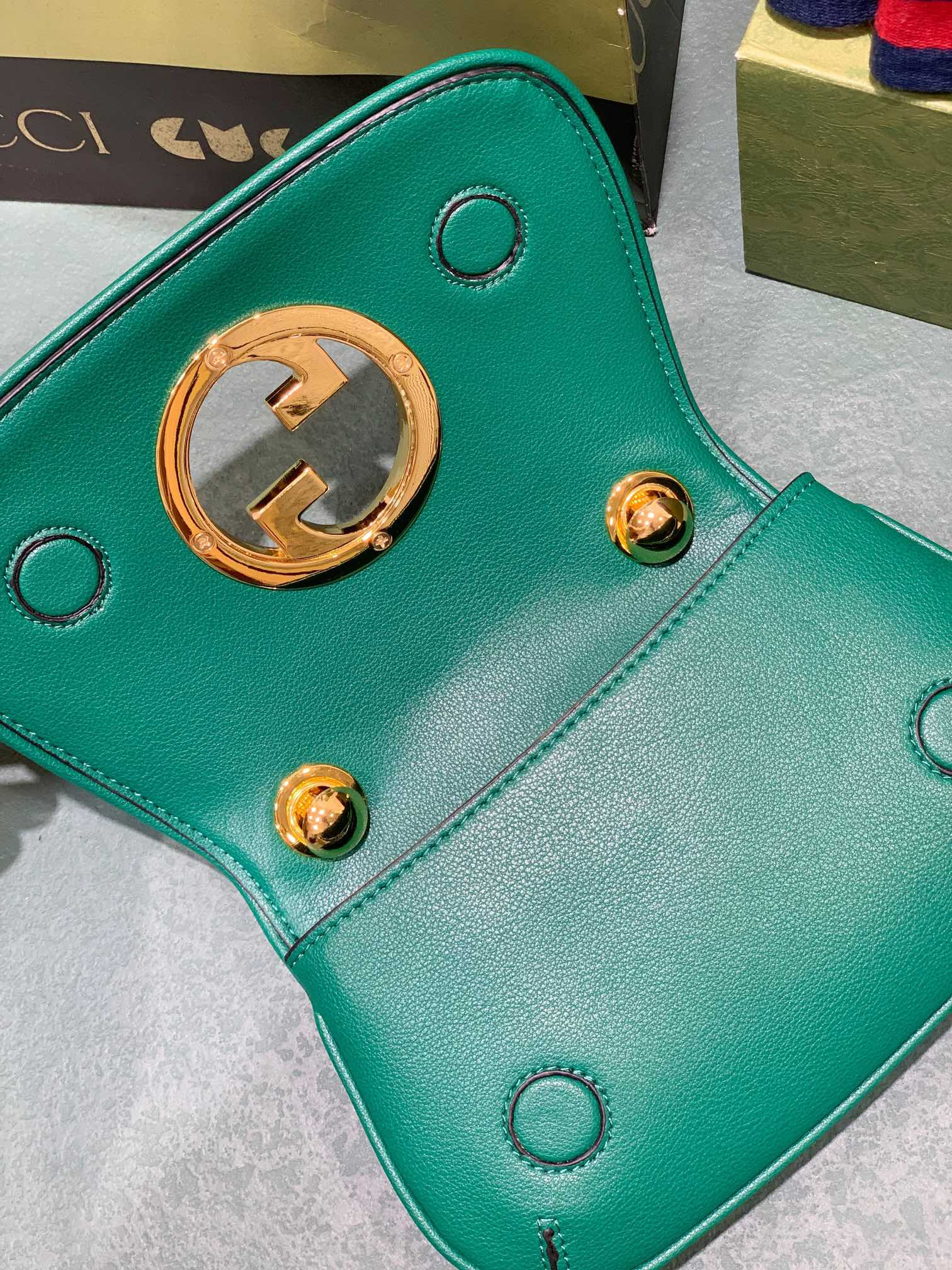 G*u*i BLONDIE MINI BAG GREEN 8.7"W x 5.1"H x 2.2"D