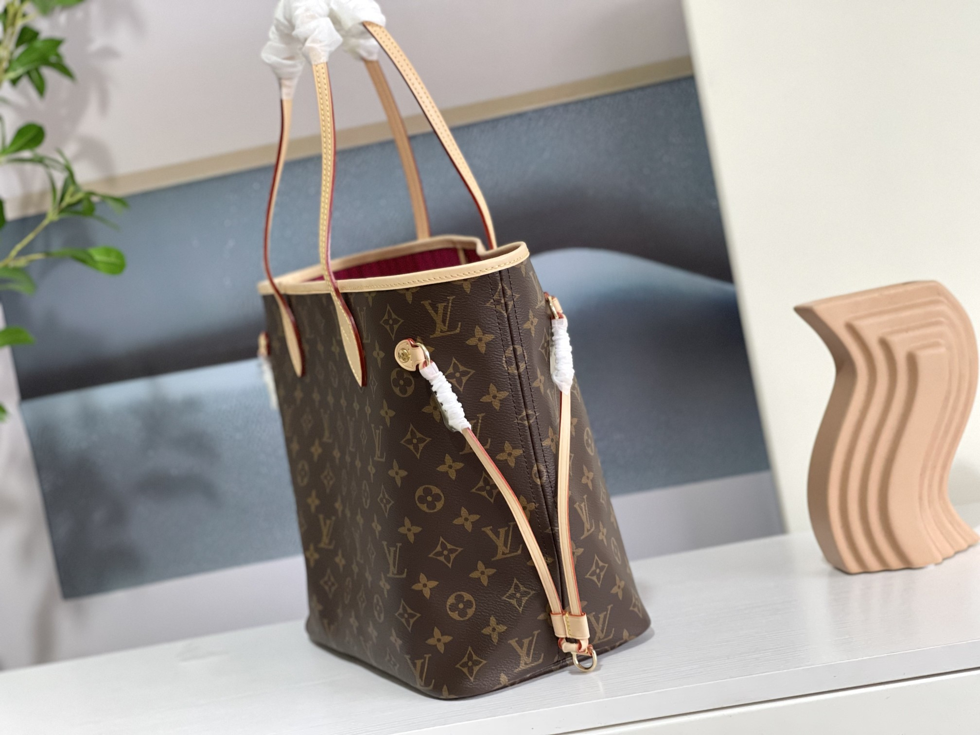 L0*is V*t0n M41178 Neverfull MM 12.6 x 11.4 x 6.7 inches Without Box