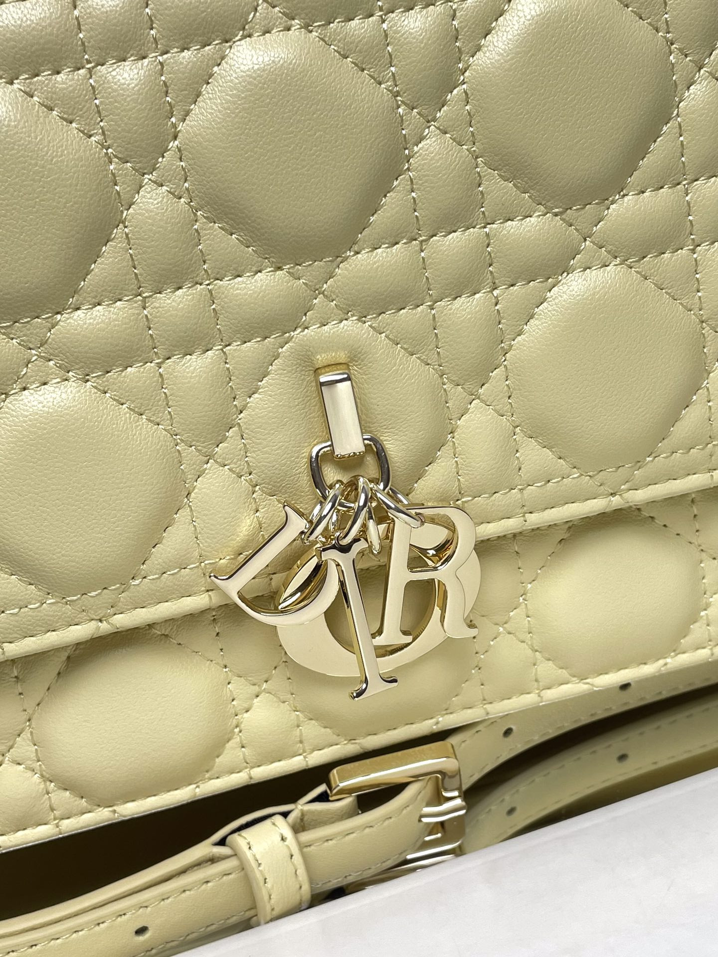 My D*0r Top Handle Bag 9.5 x 5.5 x 3 inches