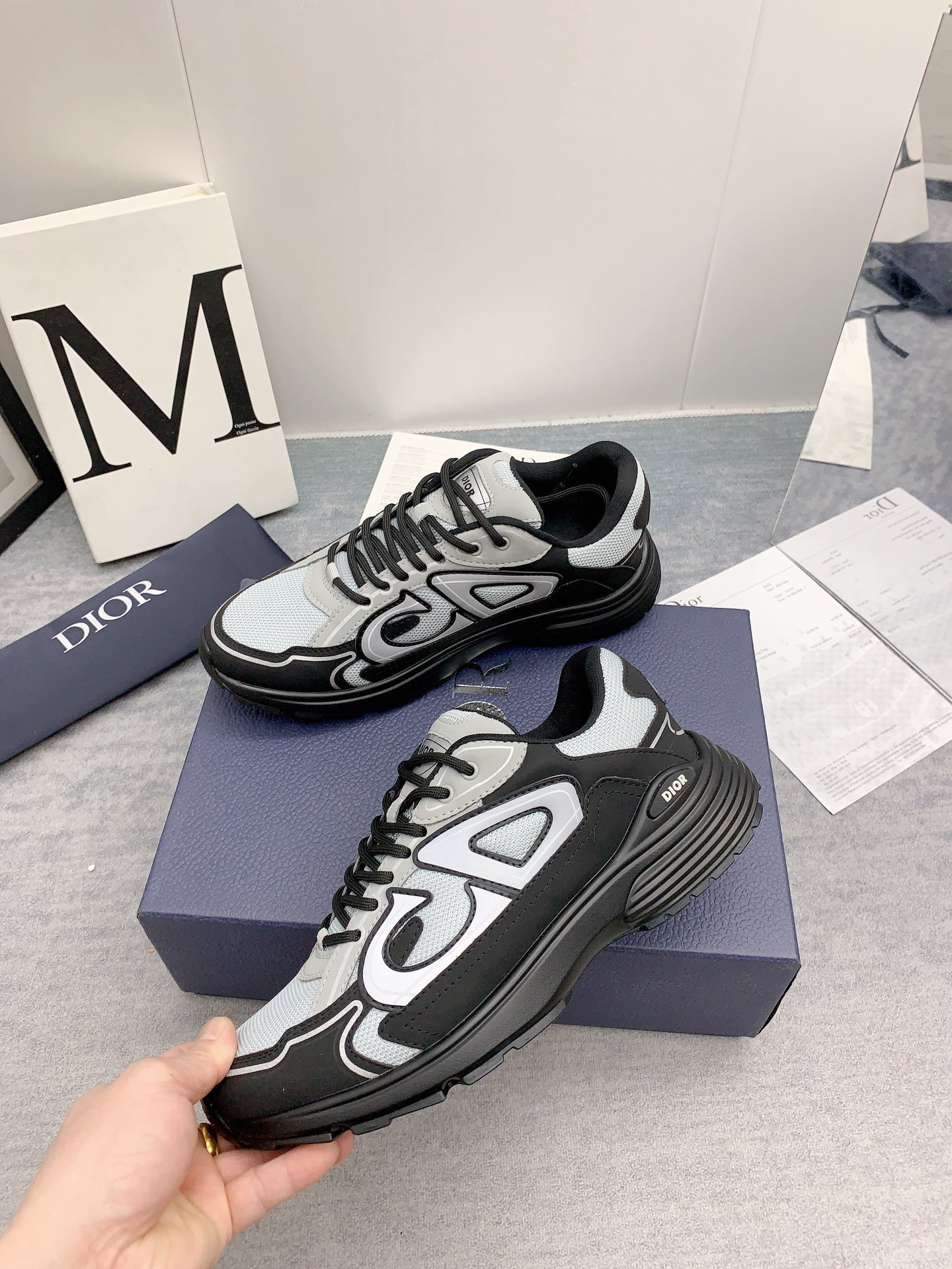 UA D*0r B30 Sneaker