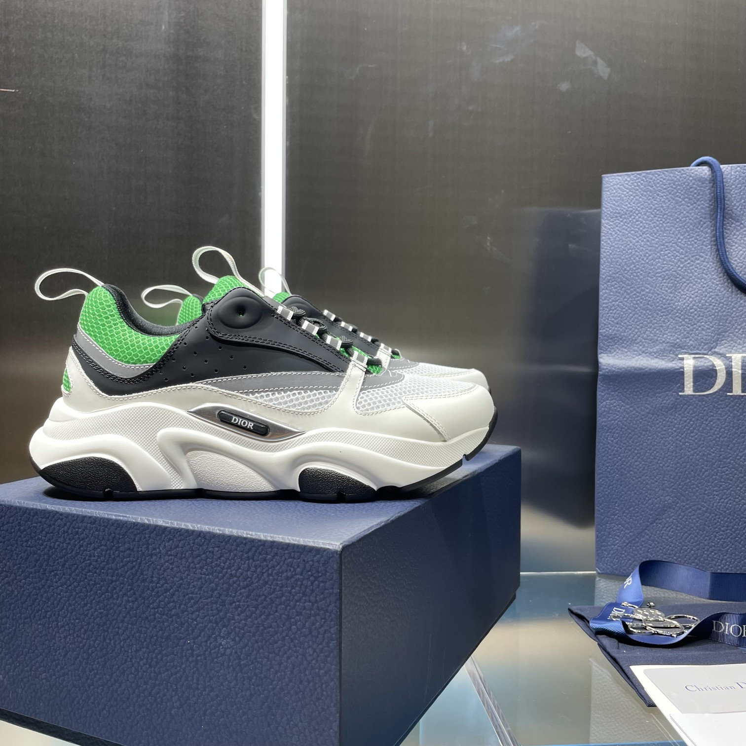 UA D*0r B22 Sneaker
