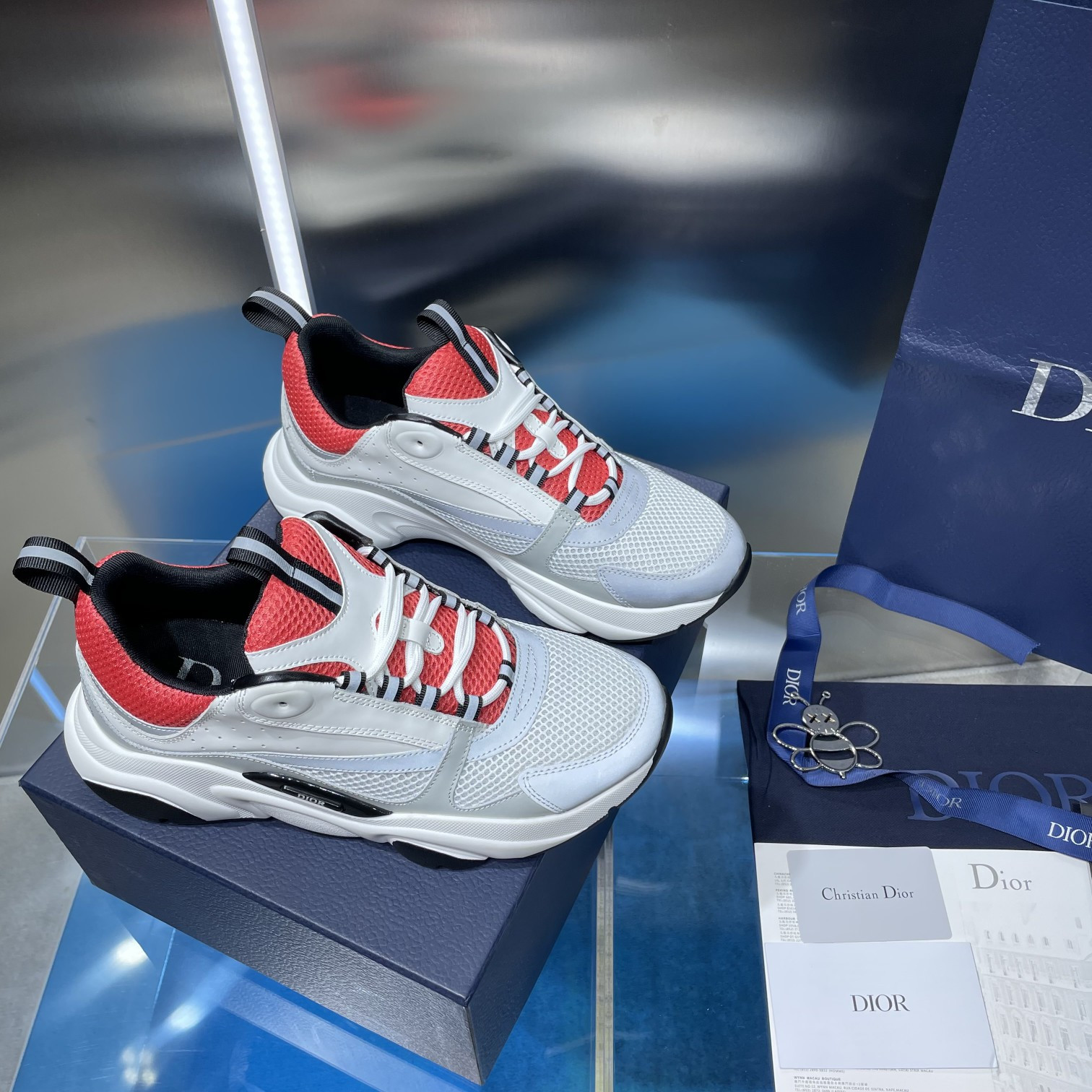 UA D*0r B22 white and red Sneaker