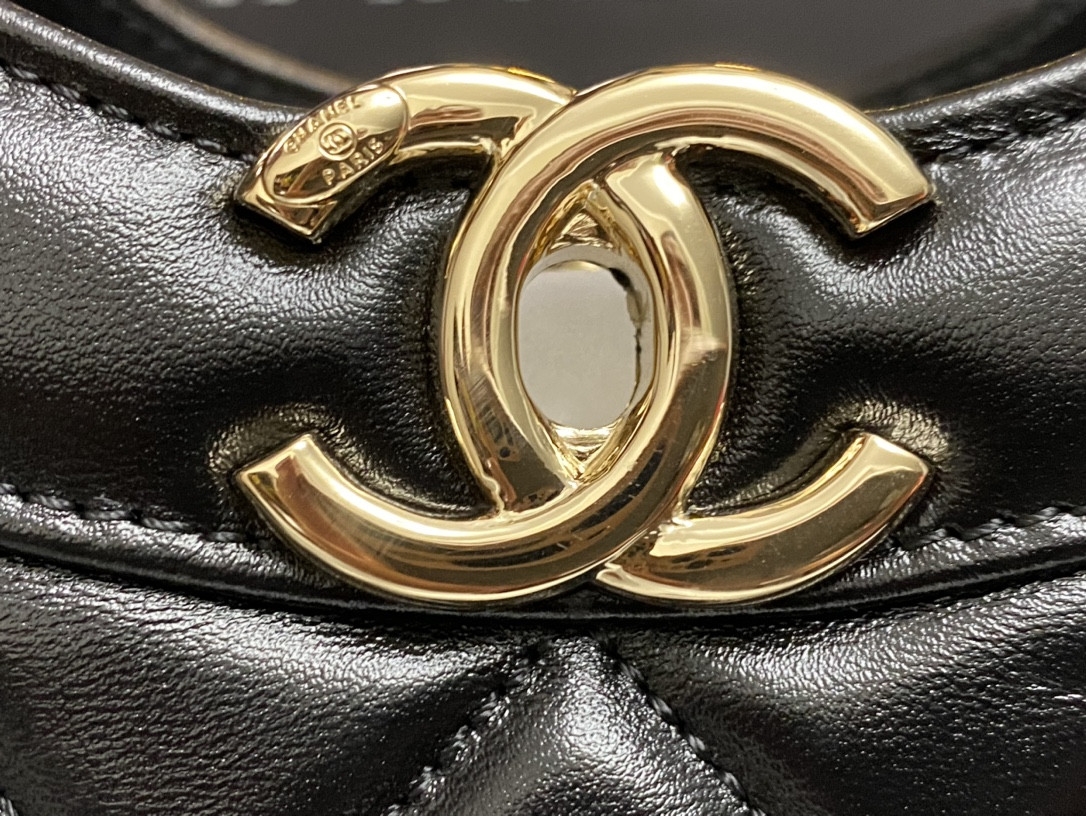 Ch*el SHOPPING BAG Shiny Lambskin & Gold-Tone Metal Black 35x39x8cm