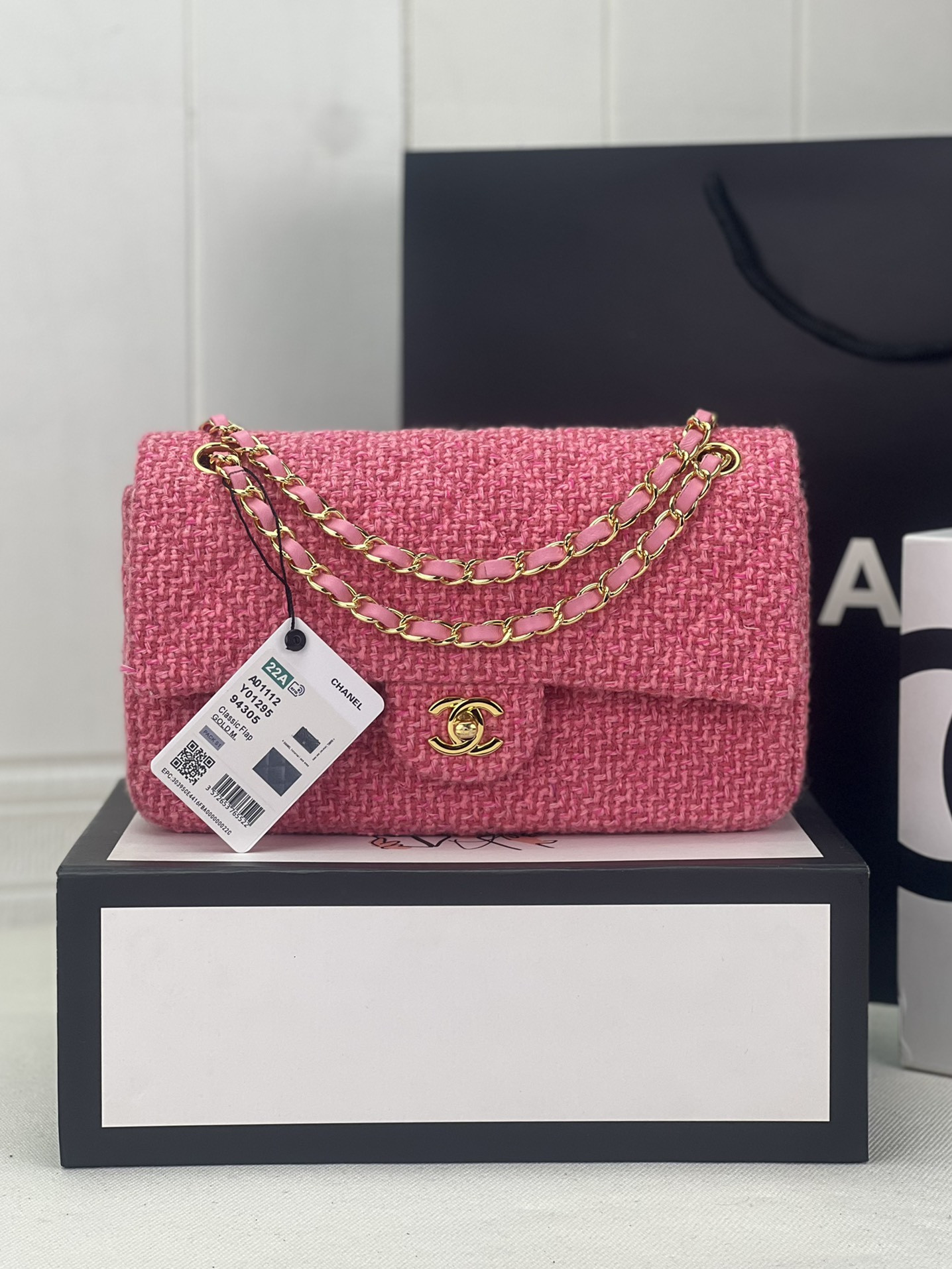 Ch*el CLASSIC 11.12 HANDBAG Tweed & Gold-Tone Metal 6 × 9.9 × 2.5 in