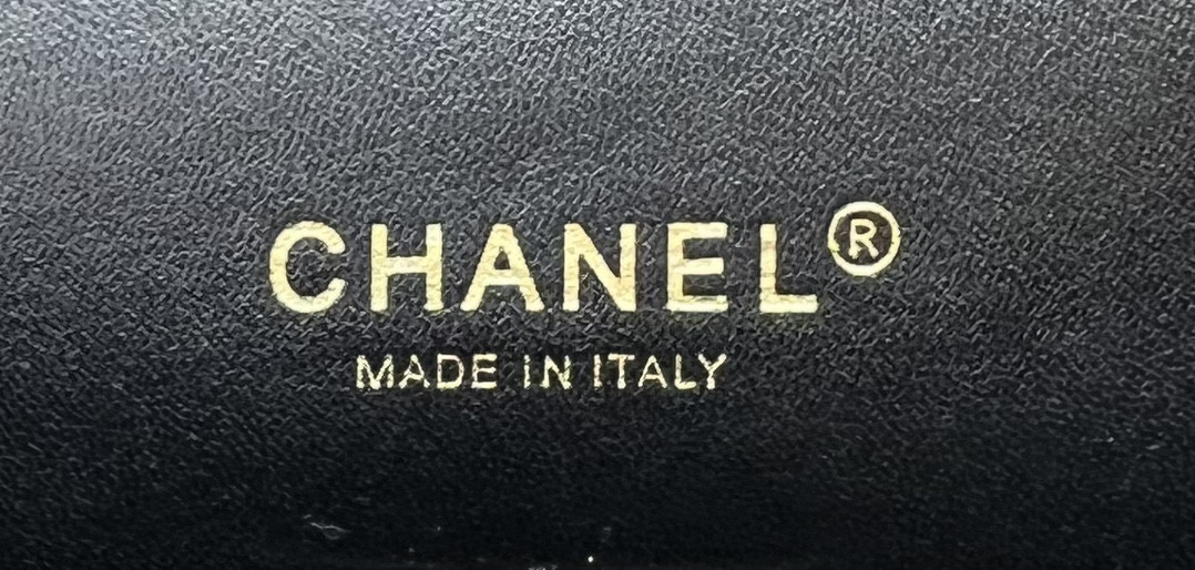 Ch*el CLASSIC 11.12 HANDBAG Tweed & Gold-Tone Metal 6 × 9.9 × 2.5 in
