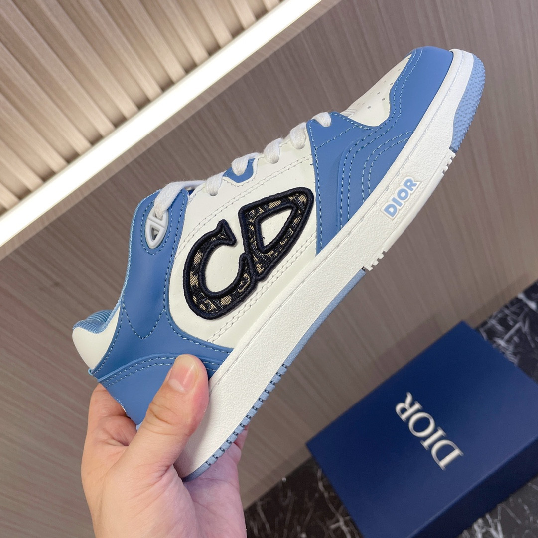 UA D*0r B57 Low-Top Sneaker Light Blue and White