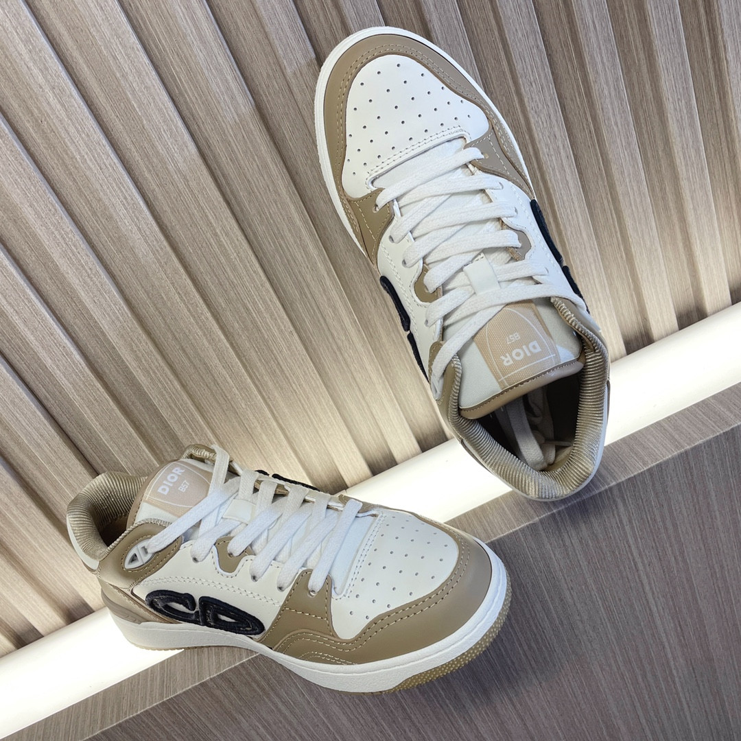 UA D*0r B57 Low-Top Sneaker Beige and White
