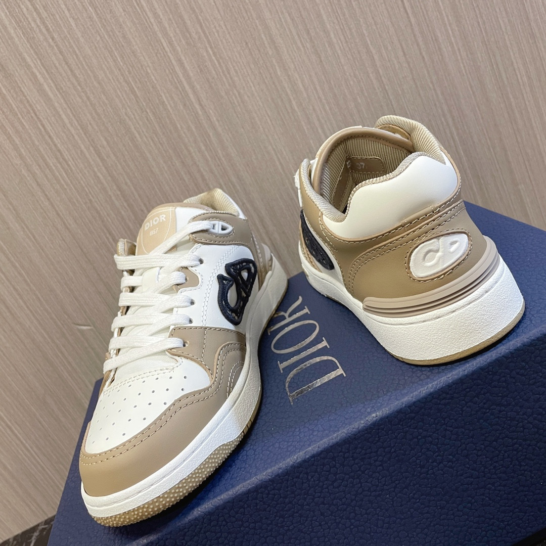 UA D*0r B57 Low-Top Sneaker Beige and White