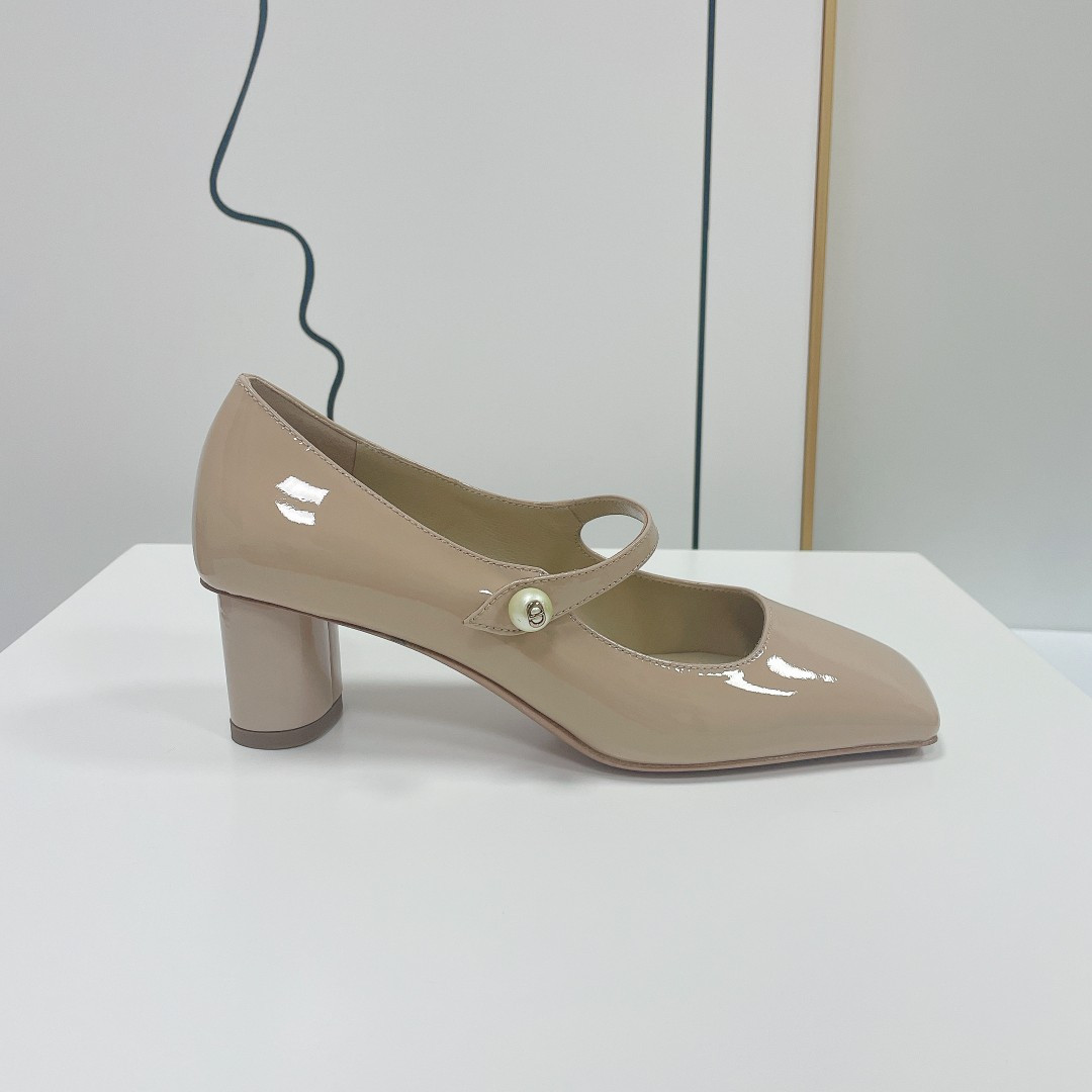UA Jolie D*0r Pump