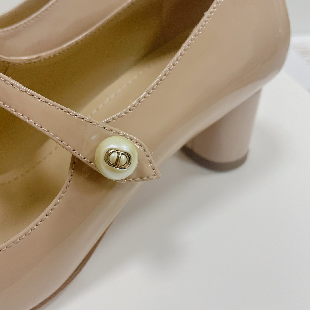 UA Jolie D*0r Pump