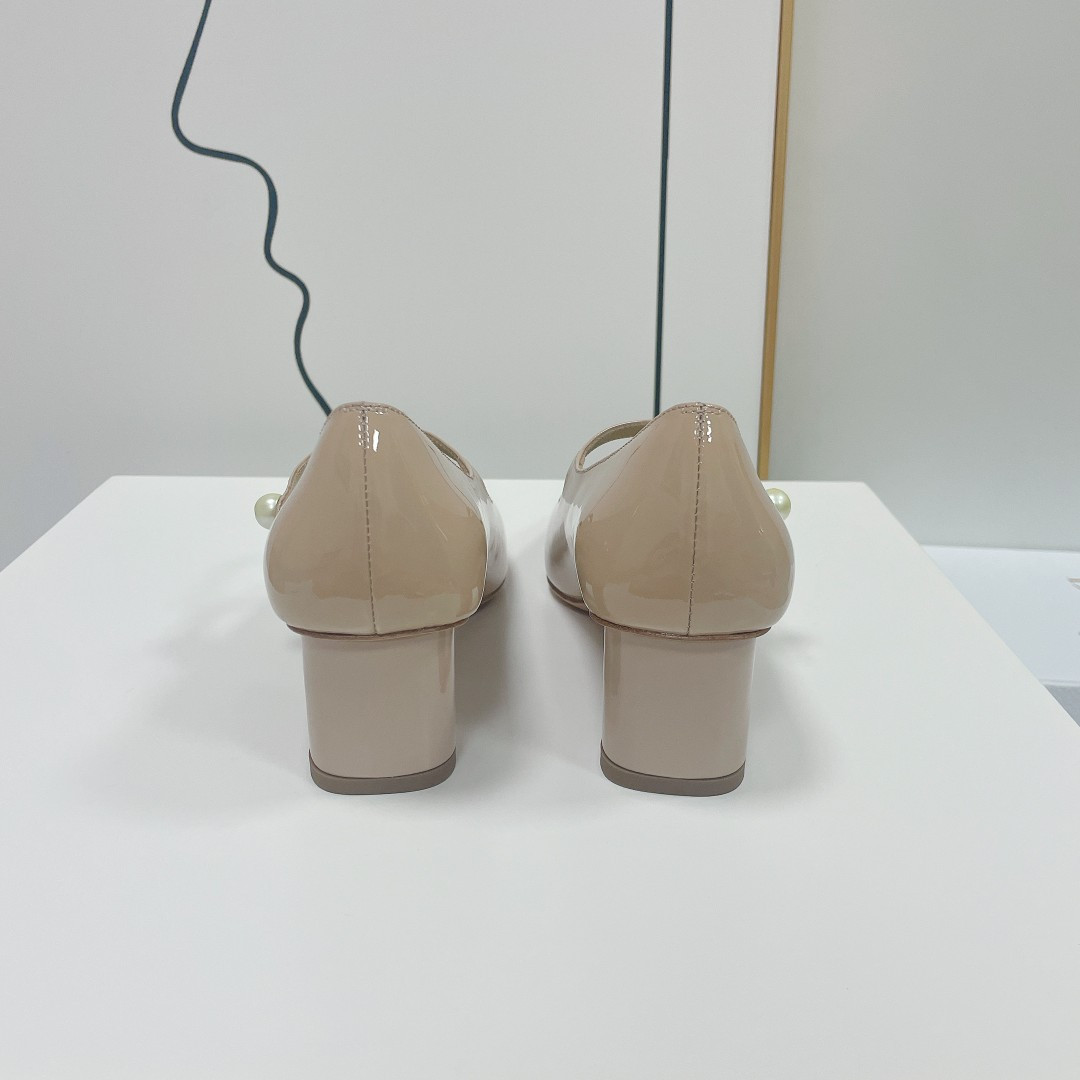 UA Jolie D*0r Pump