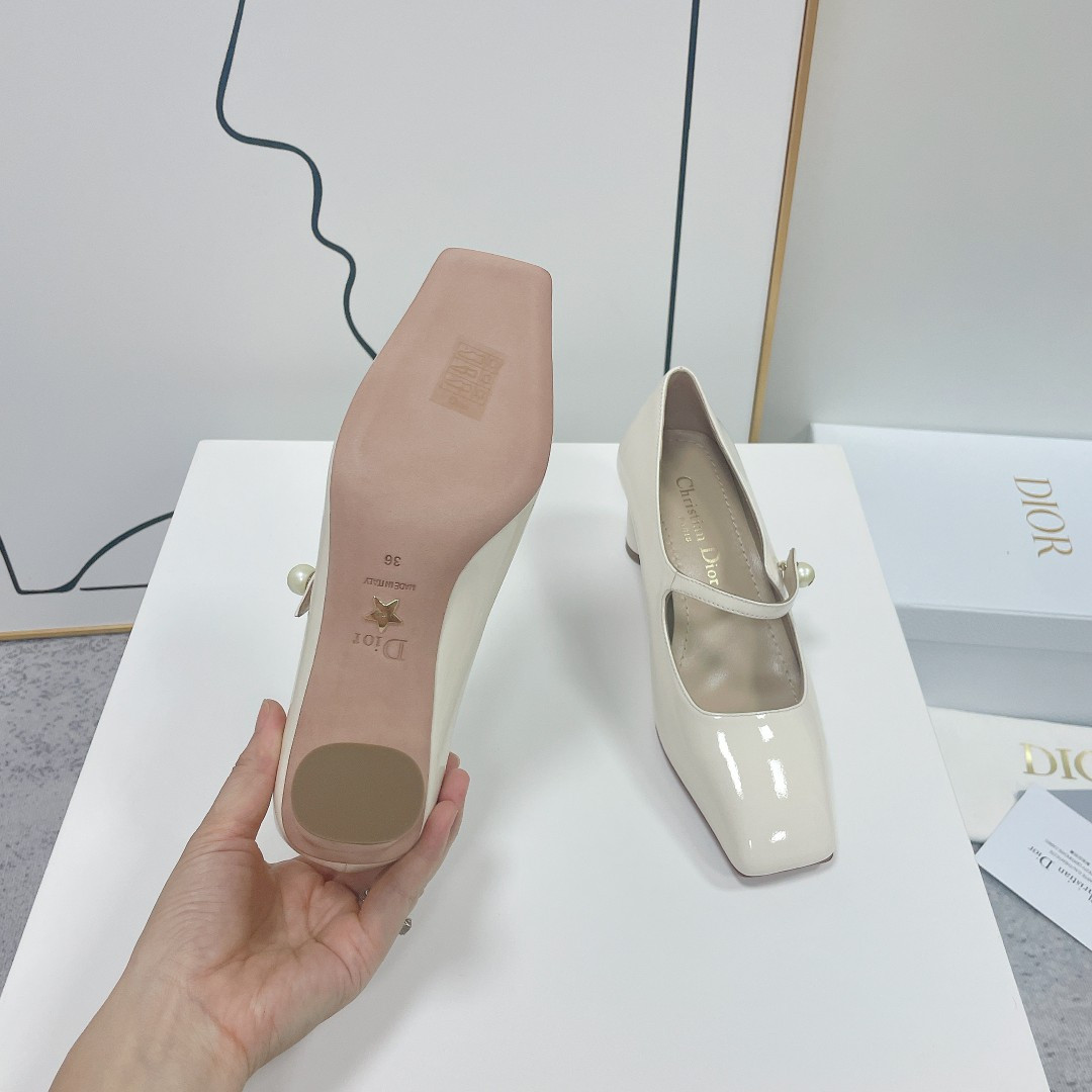 UA Jolie D*0r Pump