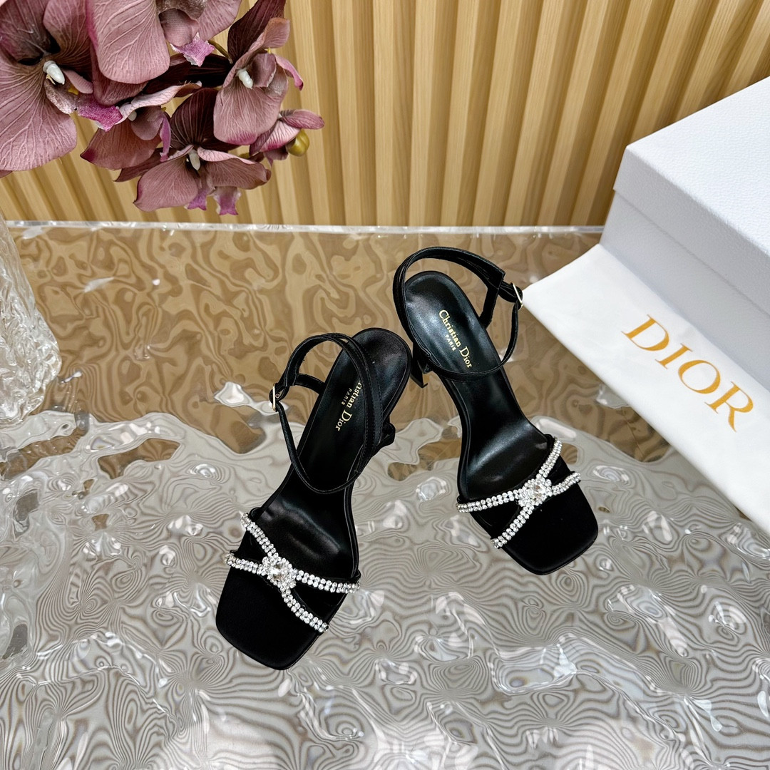 UA D*0r Slingback Pump