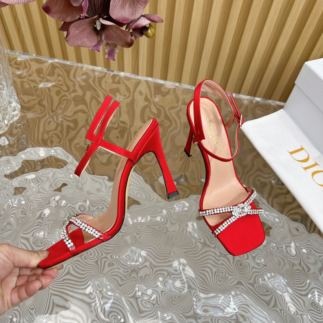 UA D*0r Slingback Pump