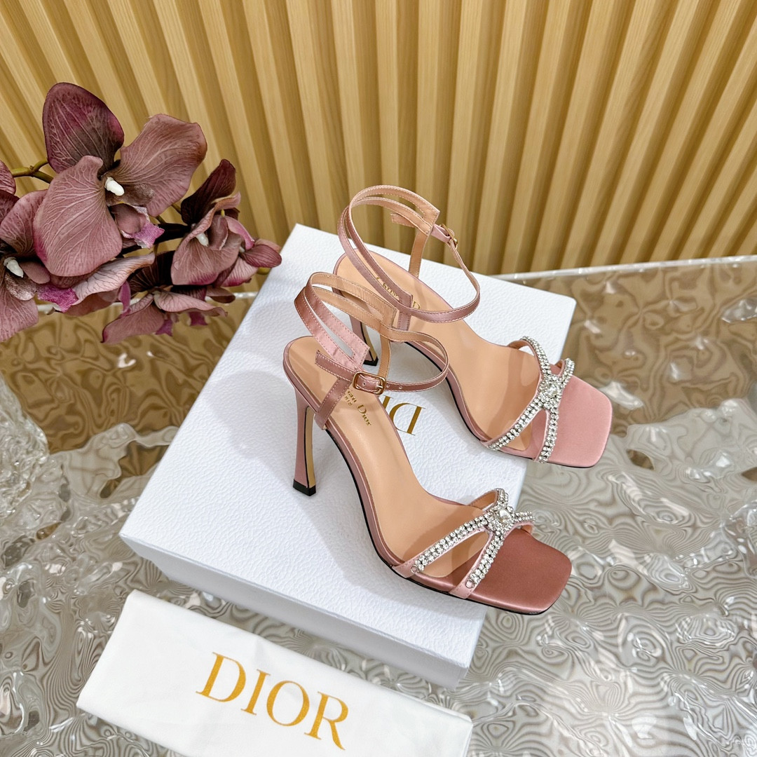 UA D*0r Slingback Pump