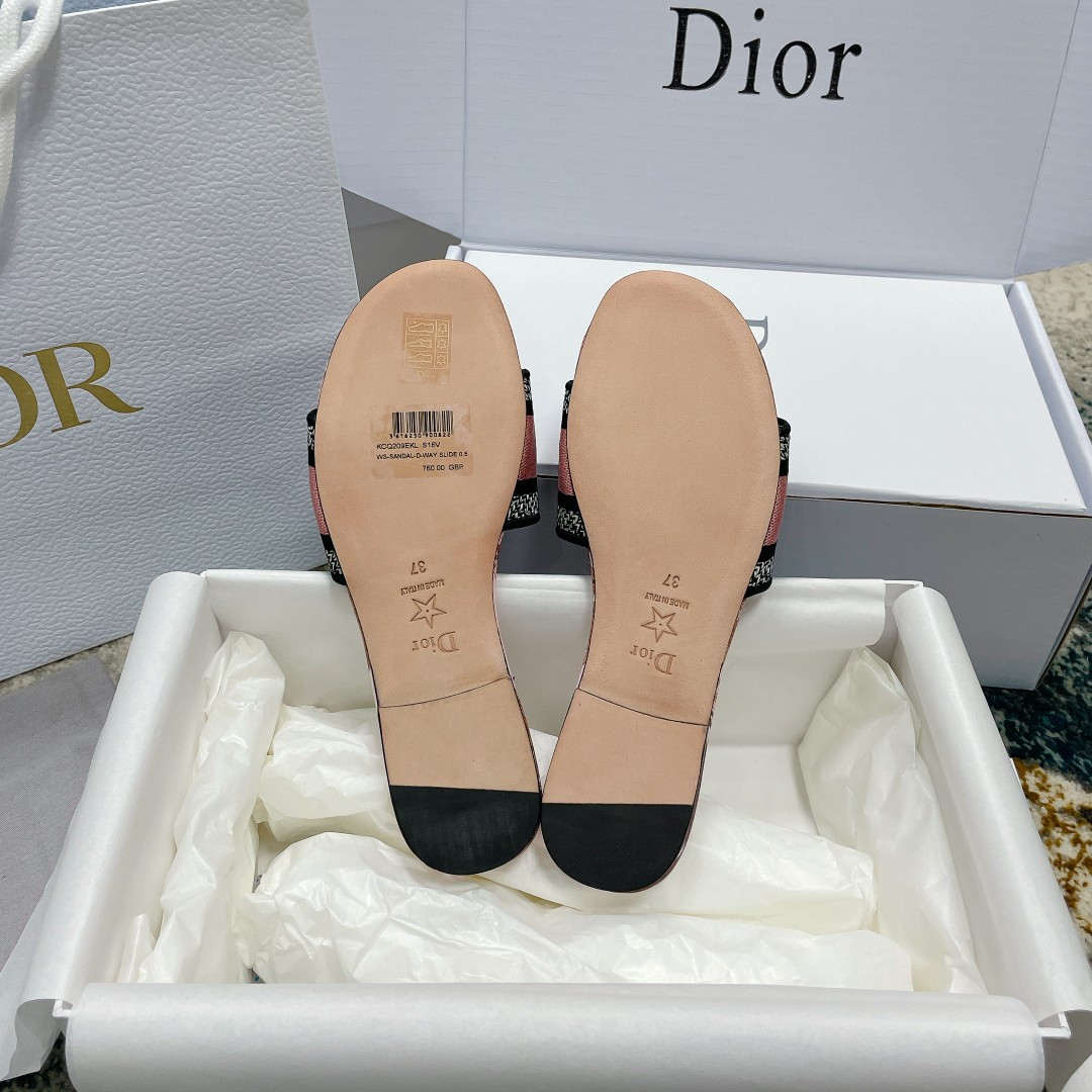 UA D*0r Dway Slide