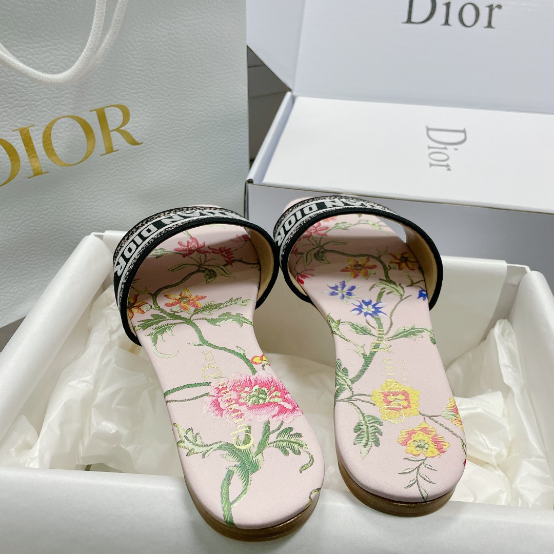 UA D*0r Dway Slide