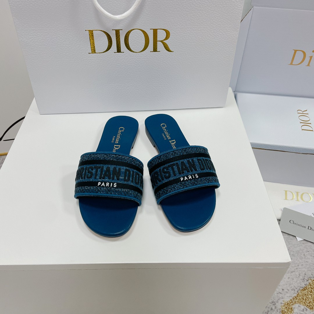 UA D*0r Dway Slide