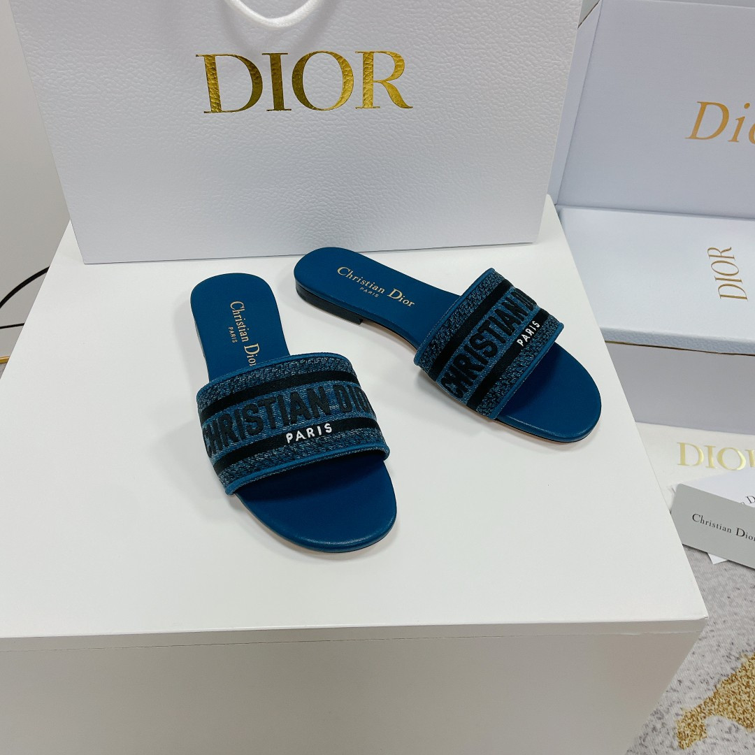 UA D*0r Dway Slide