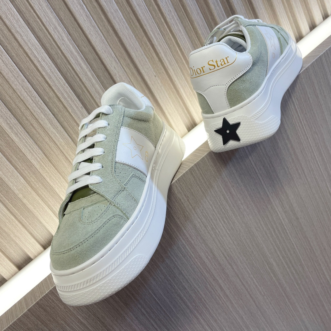 UA D*0r Star Platform Sneaker