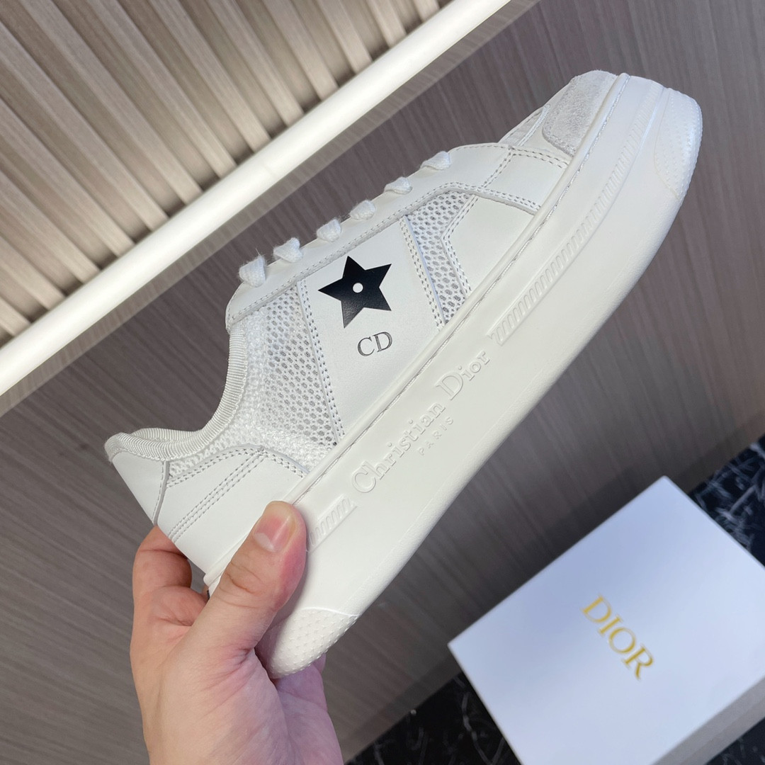 UA D*0r Star Platform Sneaker