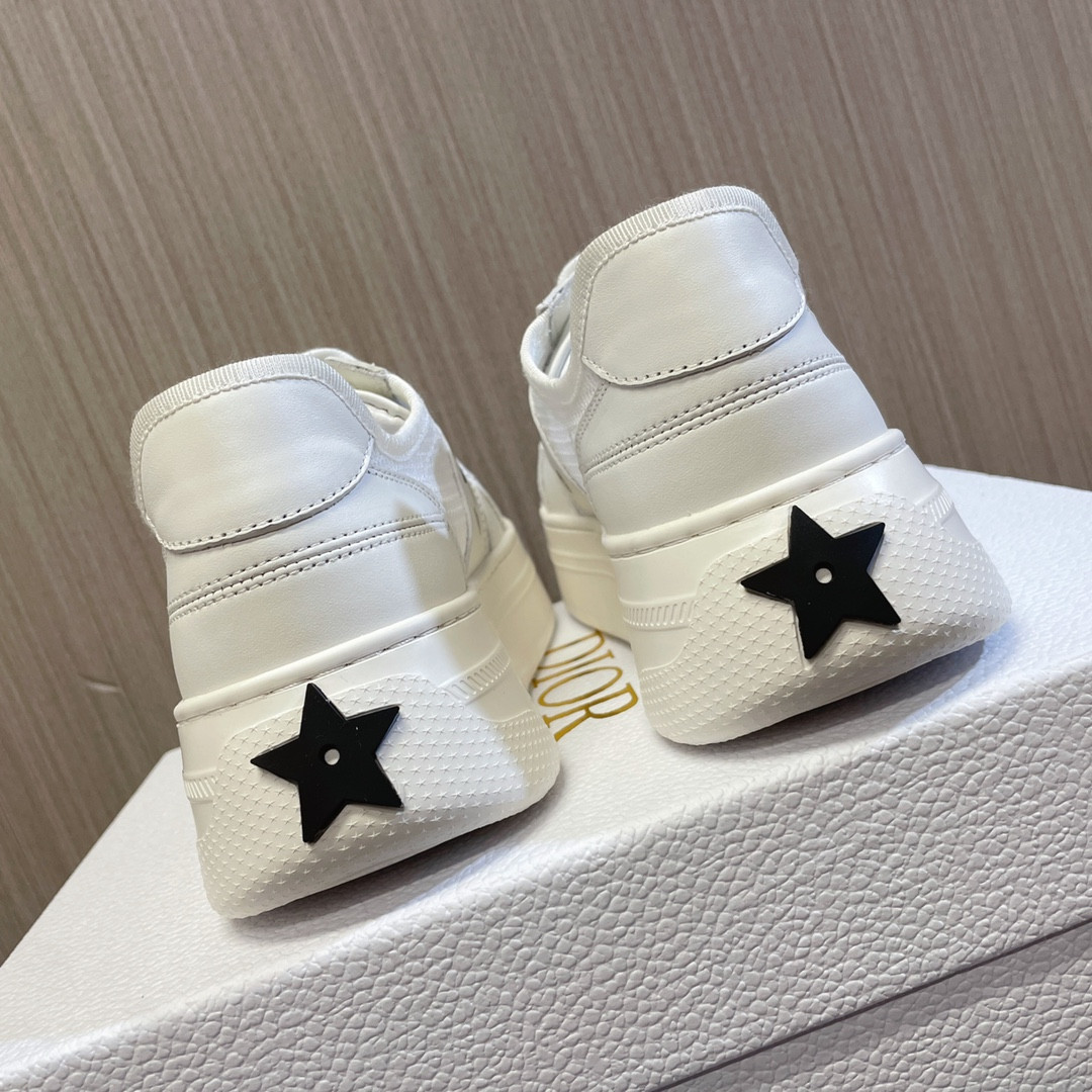 UA D*0r Star Platform Sneaker