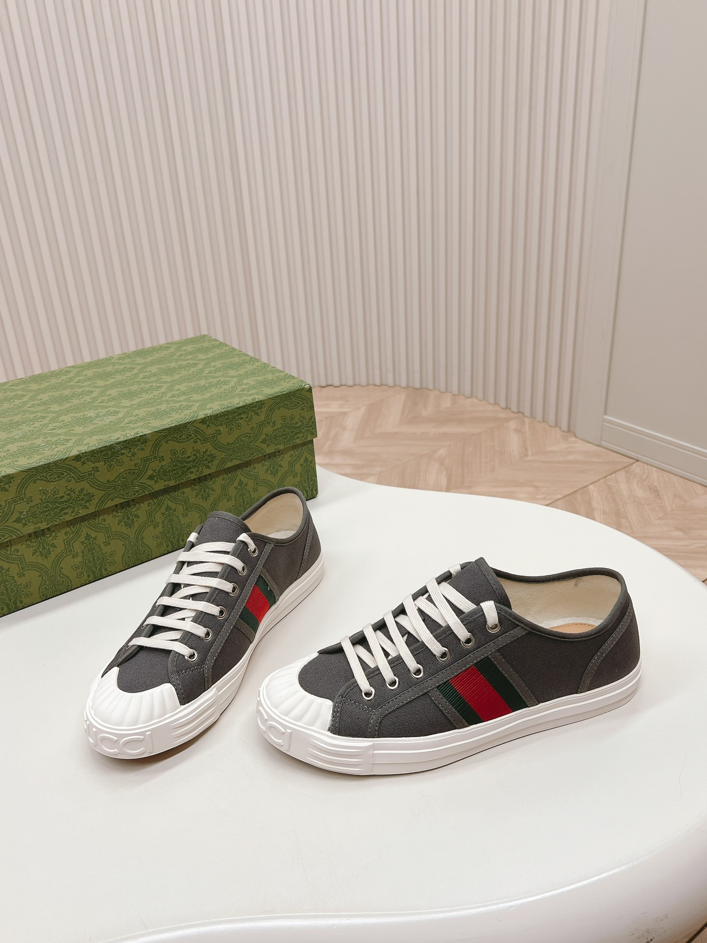 UA G*u*i SNEAKER WITH WEB