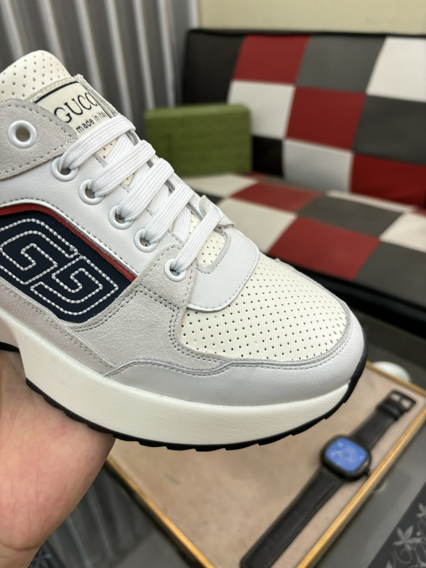 UA G*u*i RUN SNEAKER