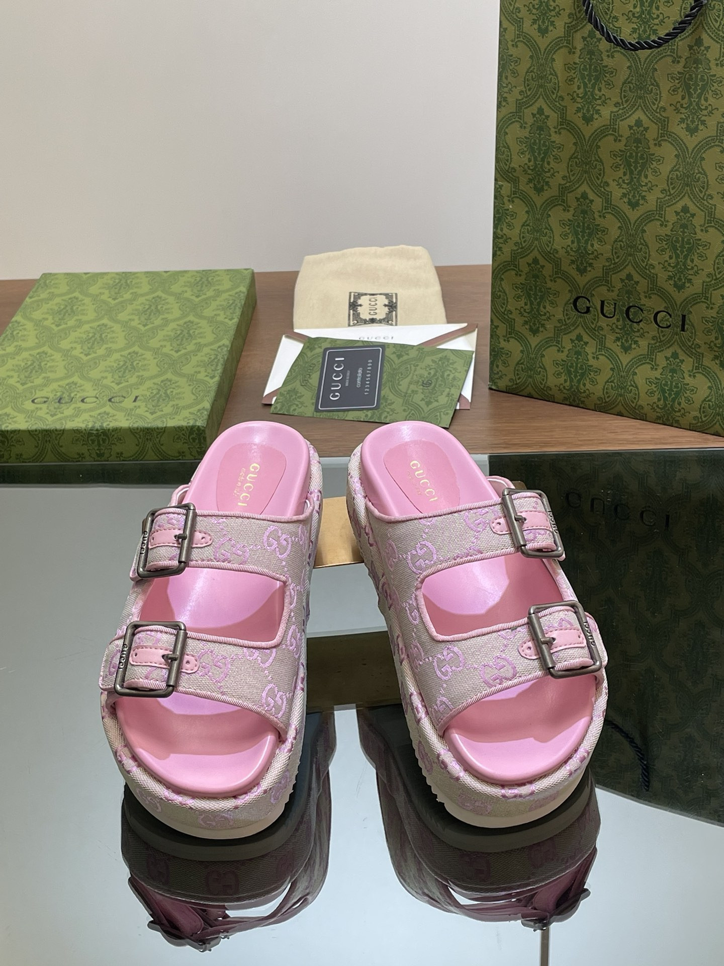 UA G*u*i SANDAL WITH DOUBLE G
