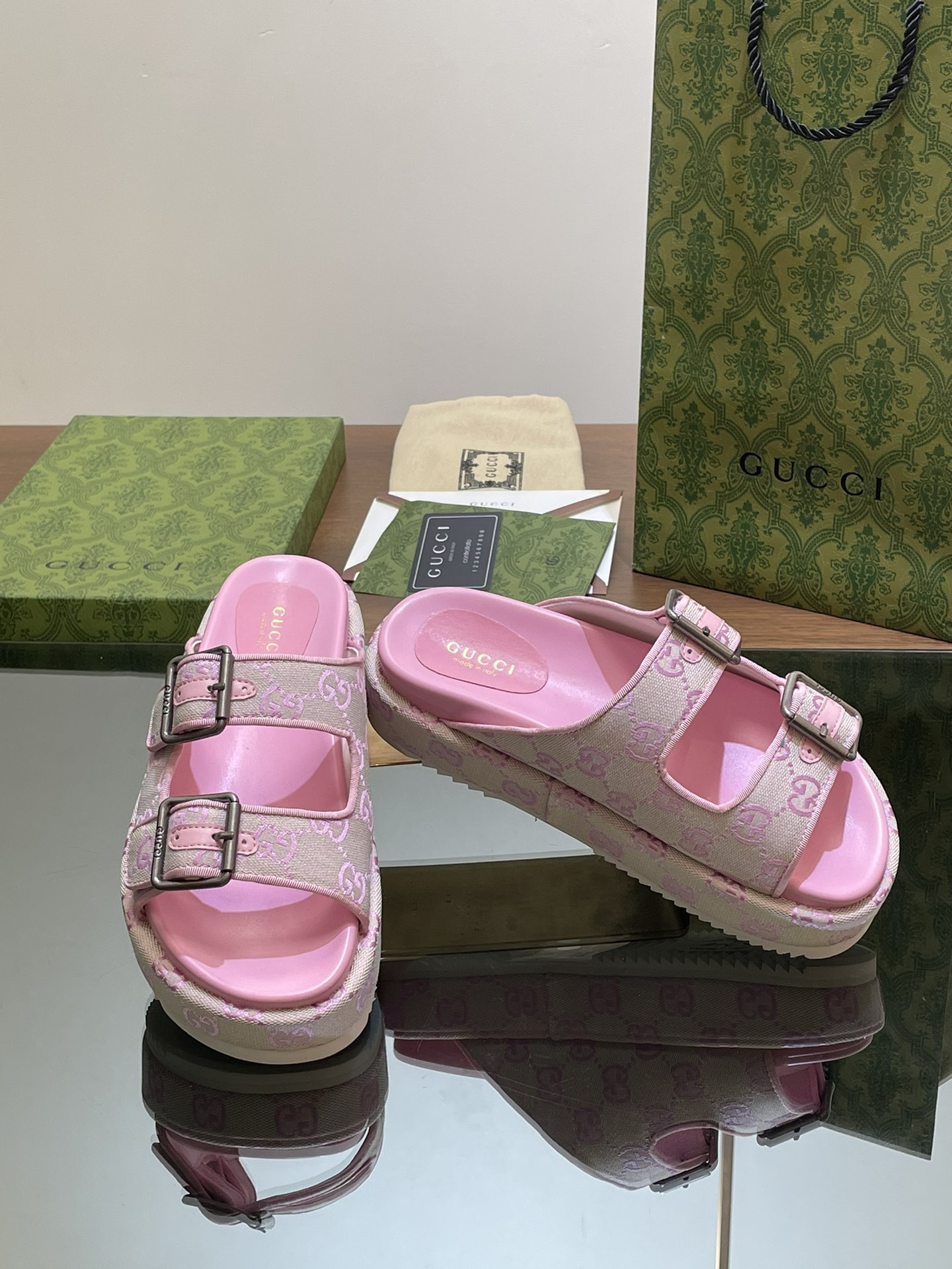UA G*u*i SANDAL WITH DOUBLE G