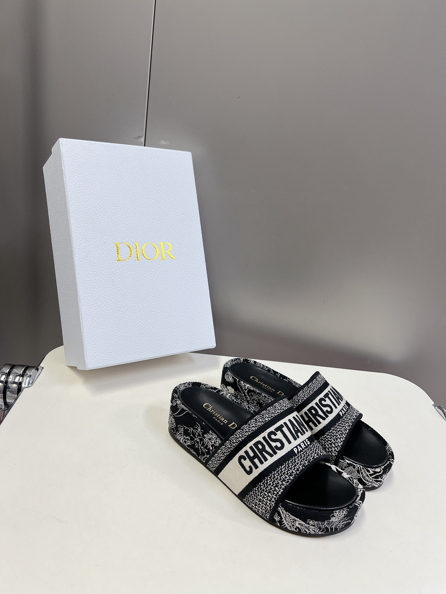 UA D*0r Platform Sandals