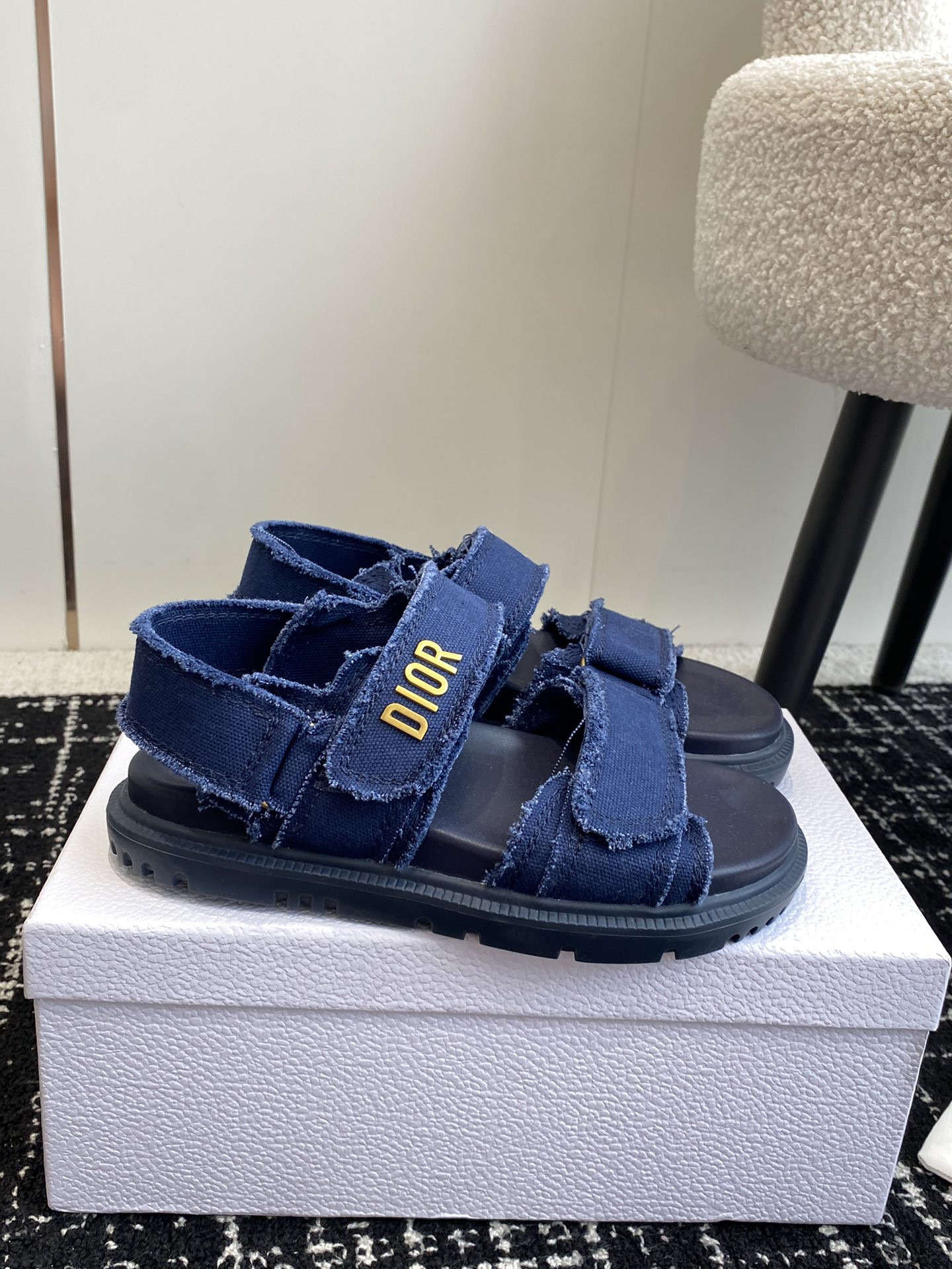 UA D*0ract Sandal