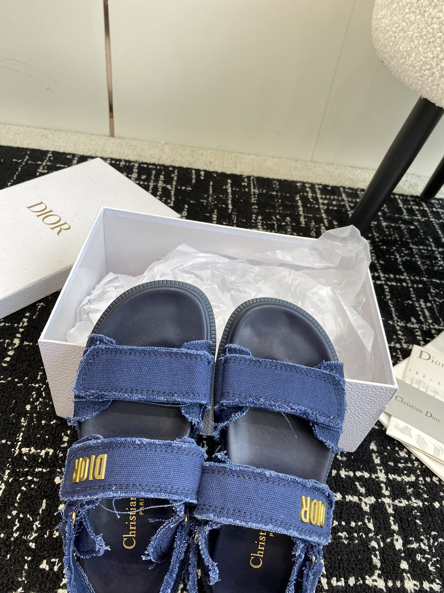UA D*0ract Sandal