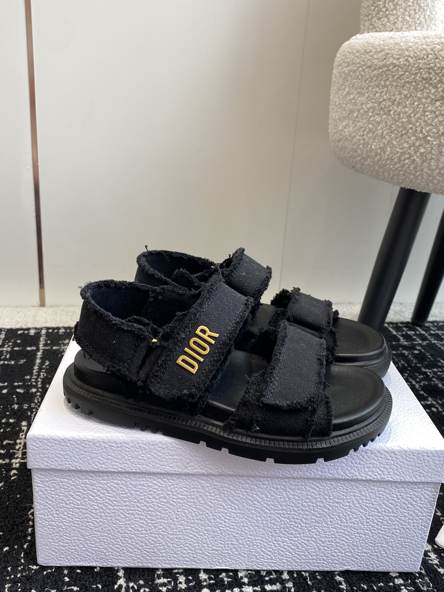UA D*0ract Sandal