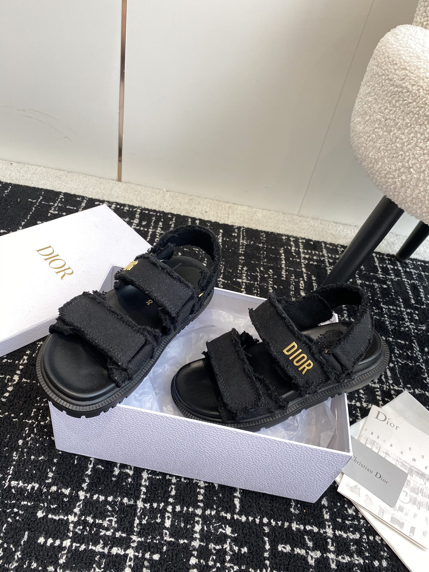 UA D*0ract Sandal