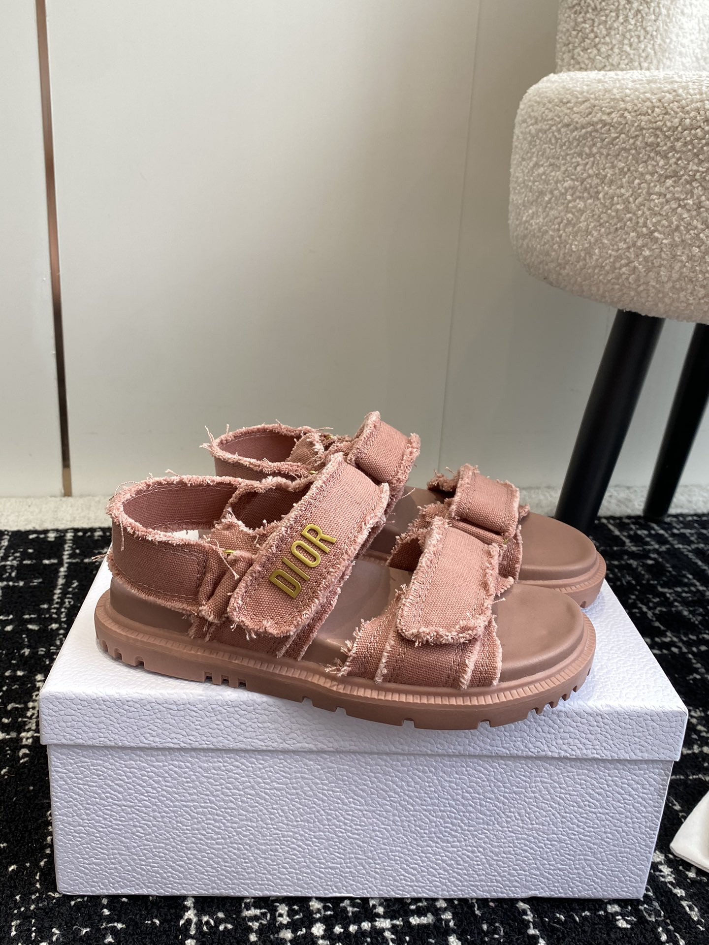 UA D*0ract Sandal