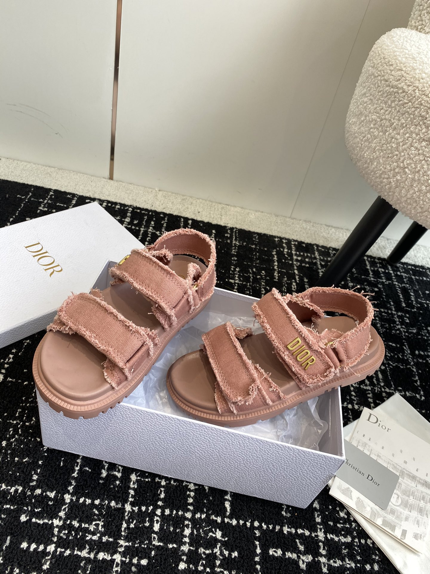 UA D*0ract Sandal