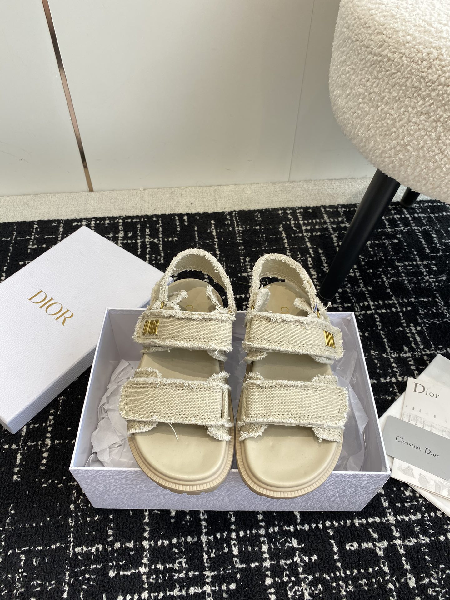 UA D*0ract Sandal