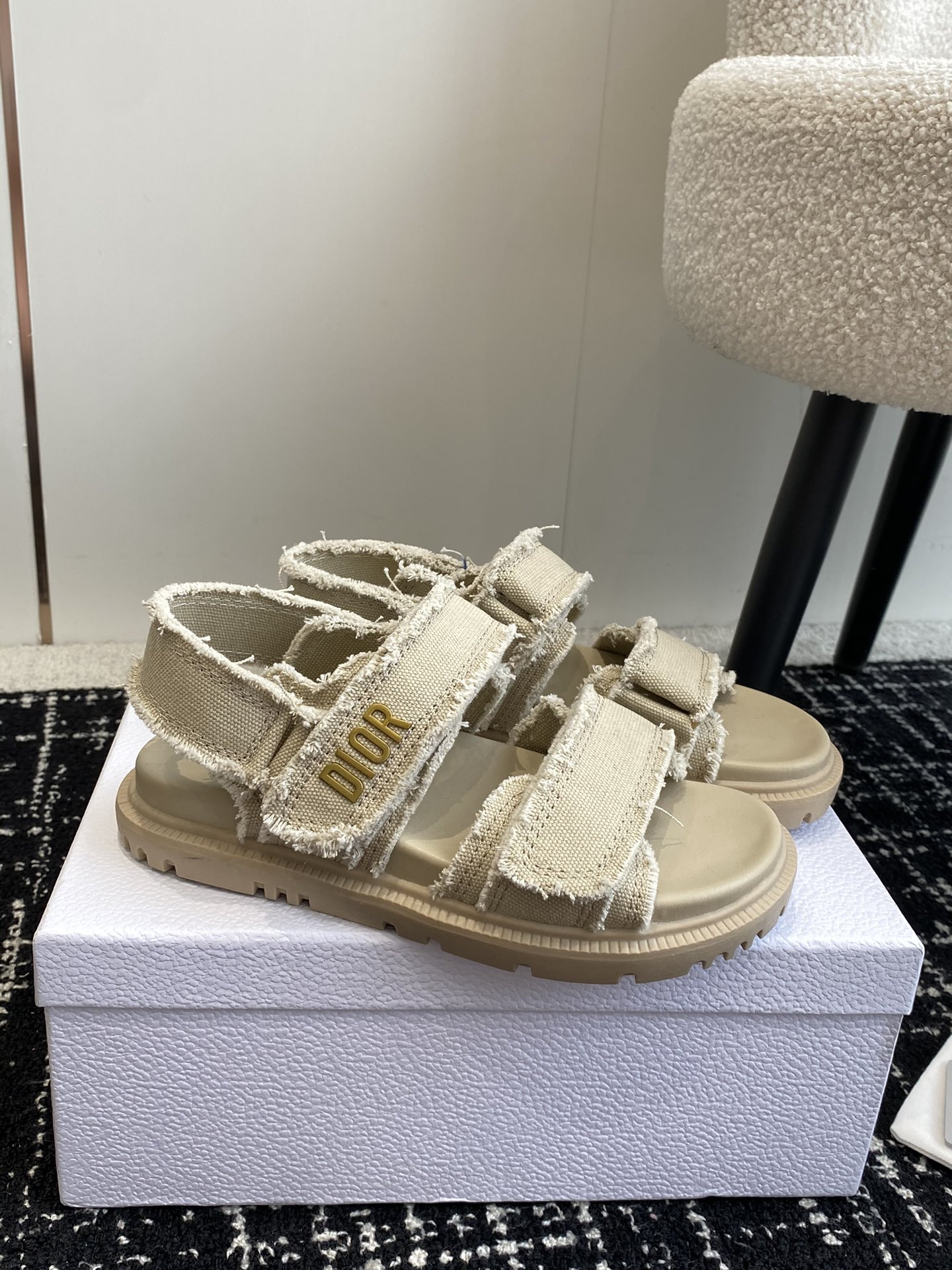 UA D*0ract Sandal