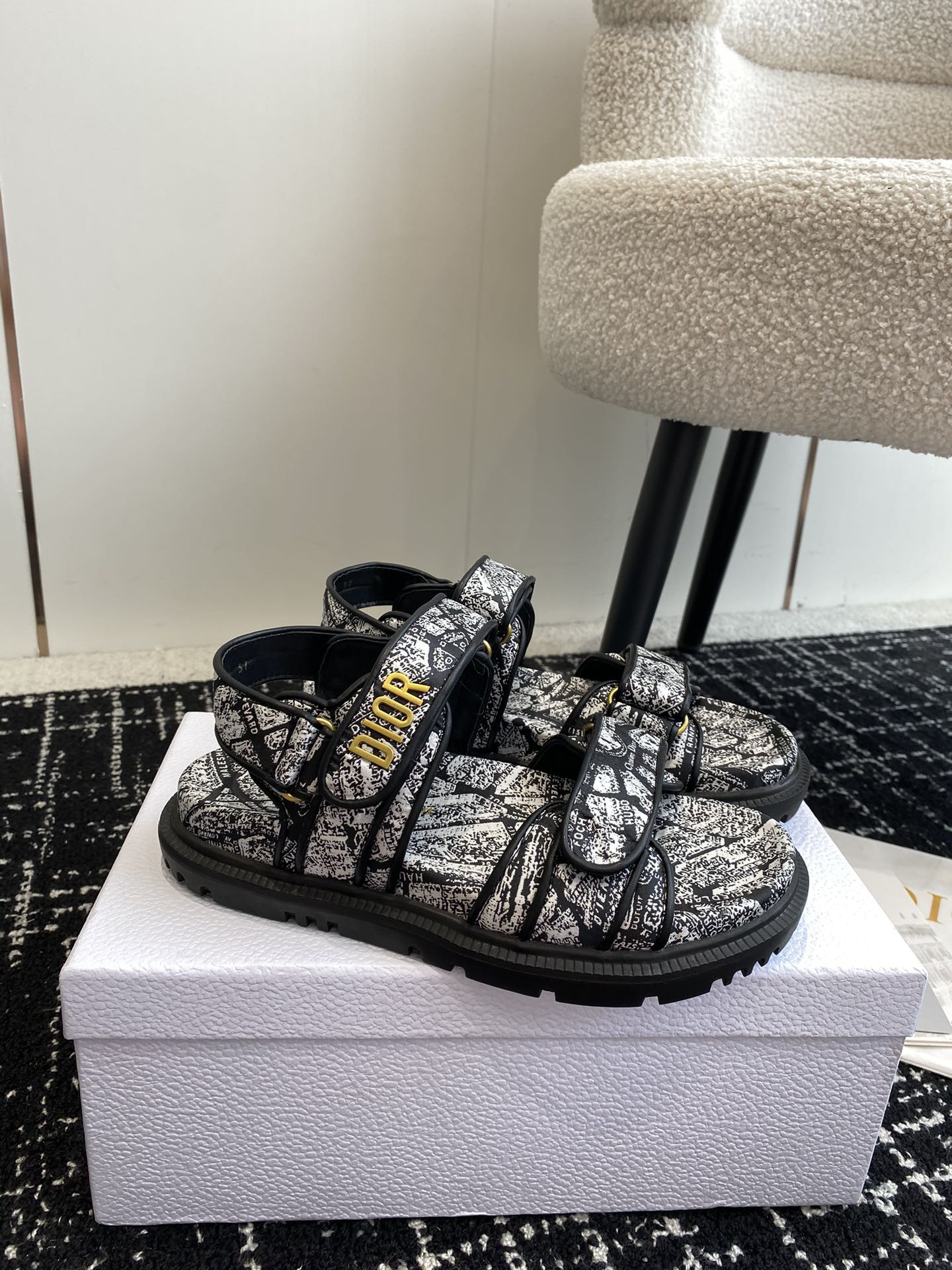 UA D*0ract Sandal