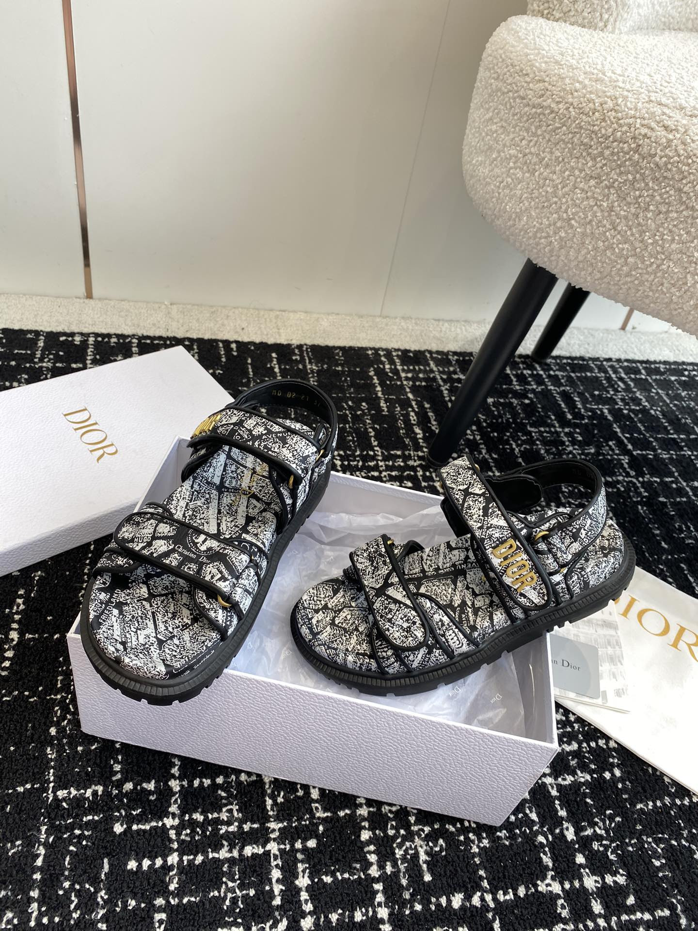 UA D*0ract Sandal