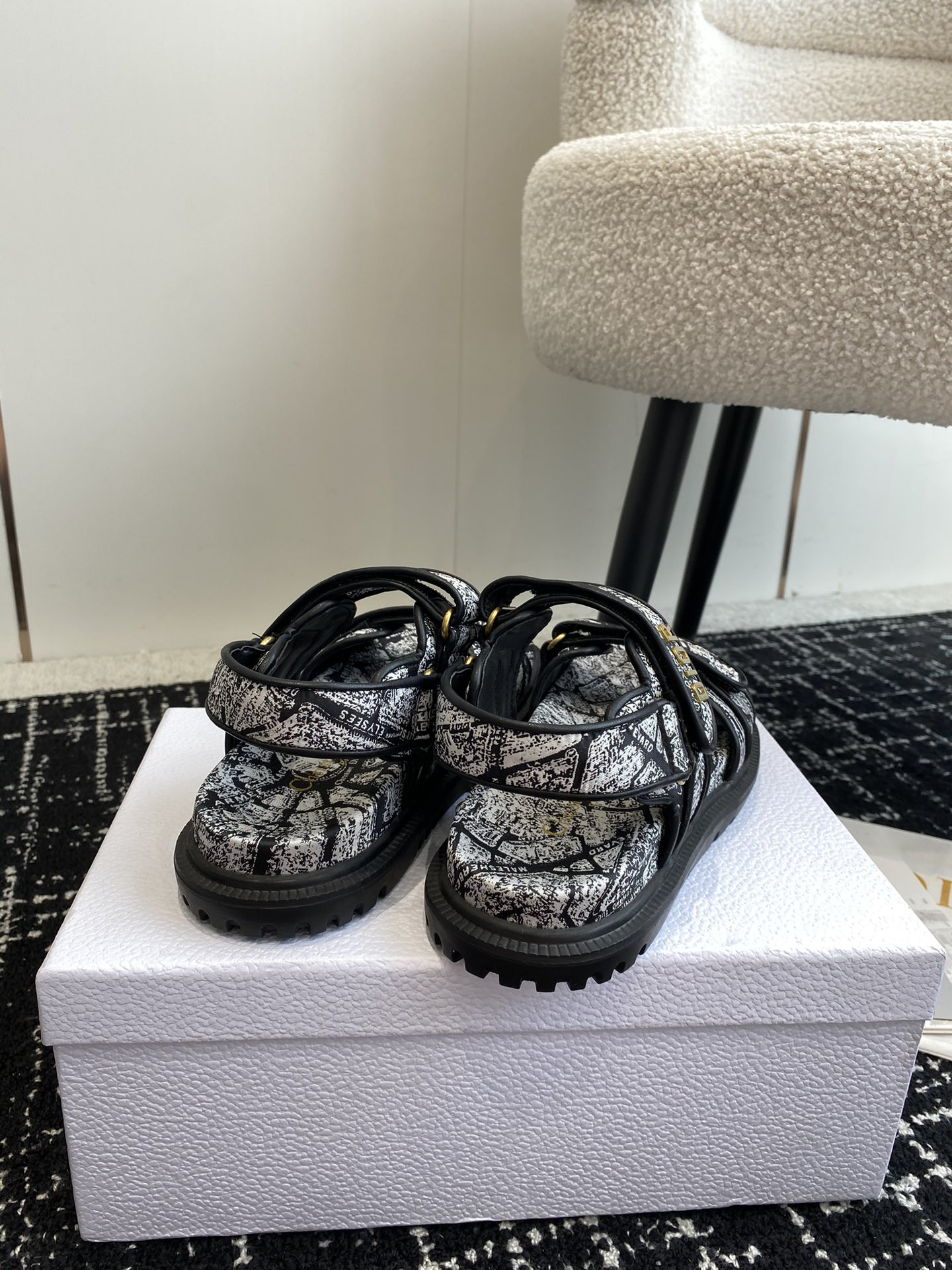 UA D*0ract Sandal