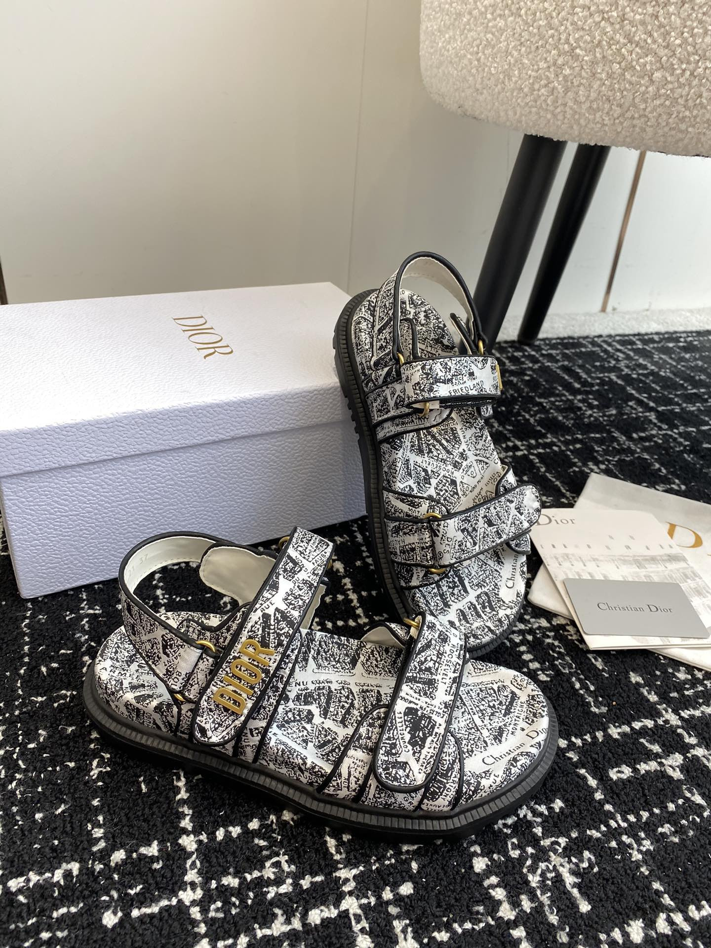 UA D*0ract Sandal