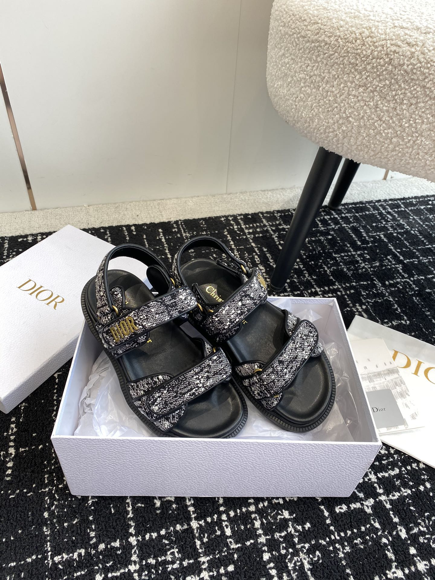 UA D*0ract Sandal