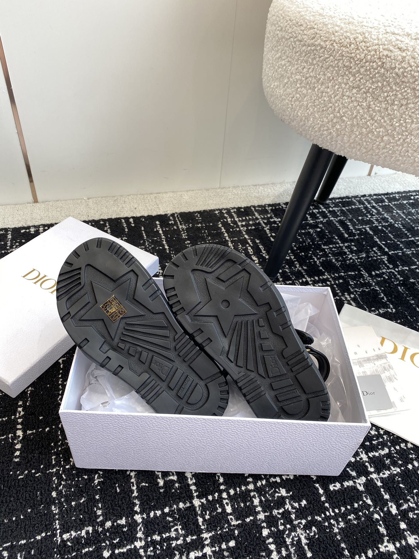 UA D*0ract Sandal