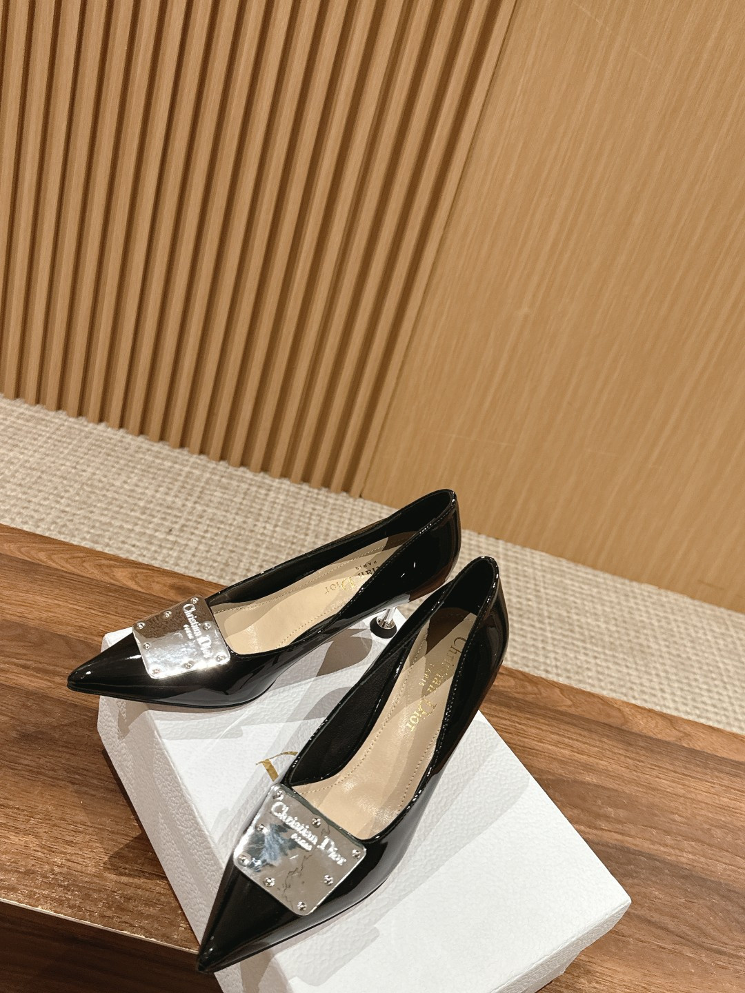 UA Ch**an D*0r La Parusienne Pump