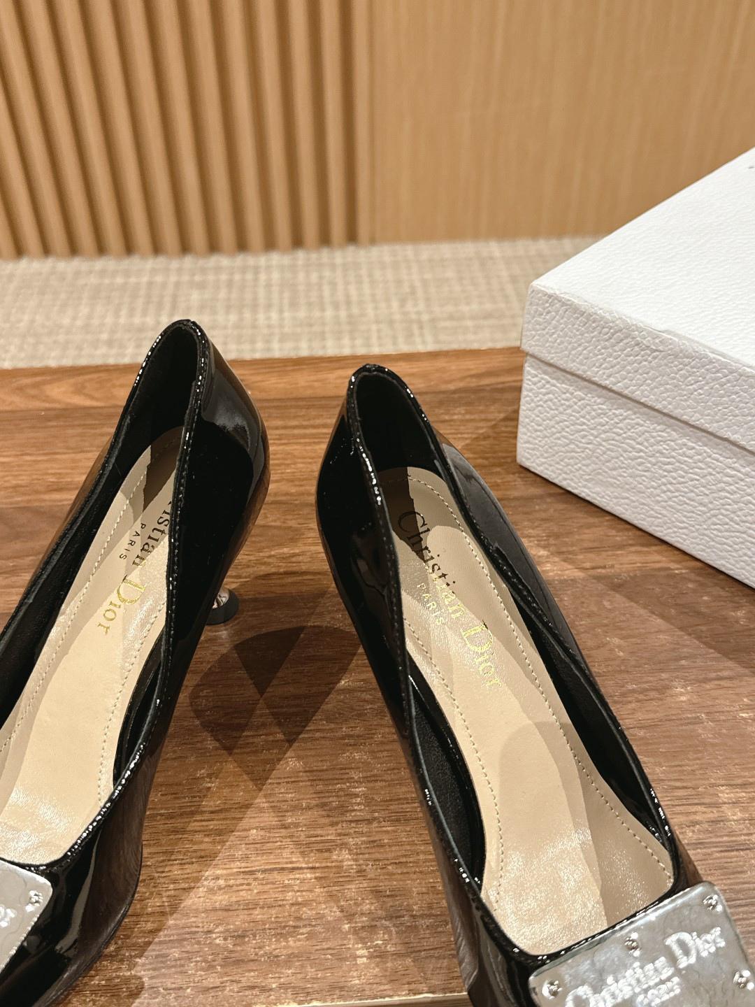 UA Ch**an D*0r La Parusienne Pump