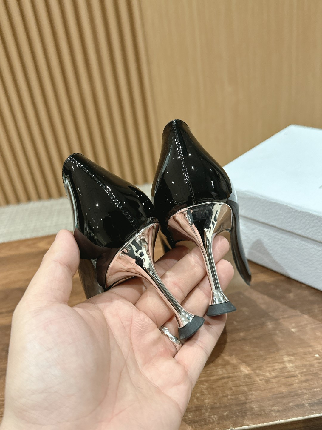 UA Ch**an D*0r La Parusienne Pump