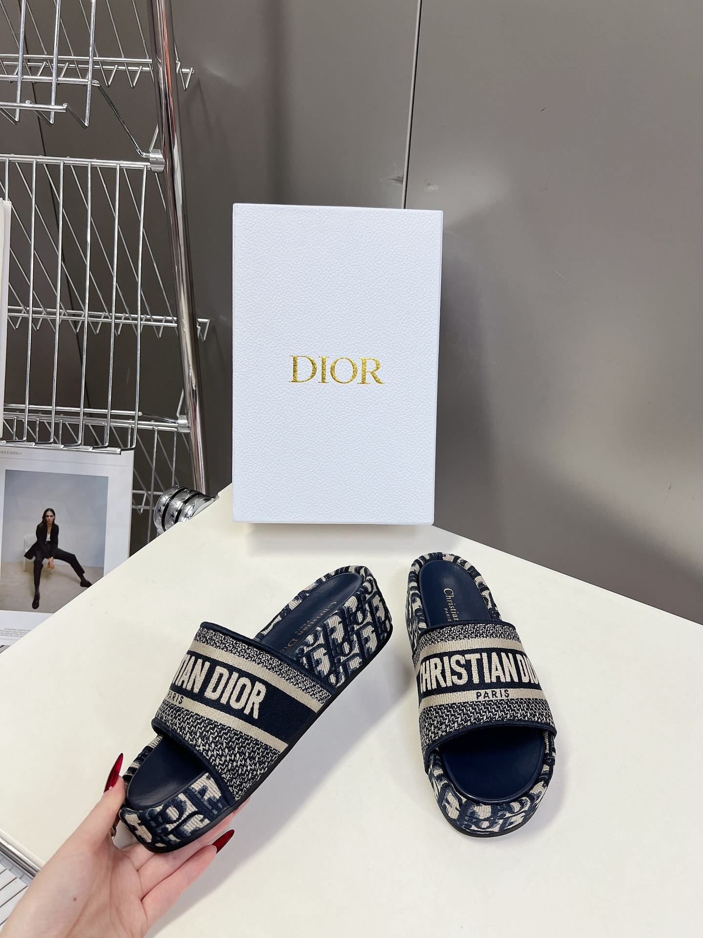 UA D*0r Platform Sandals