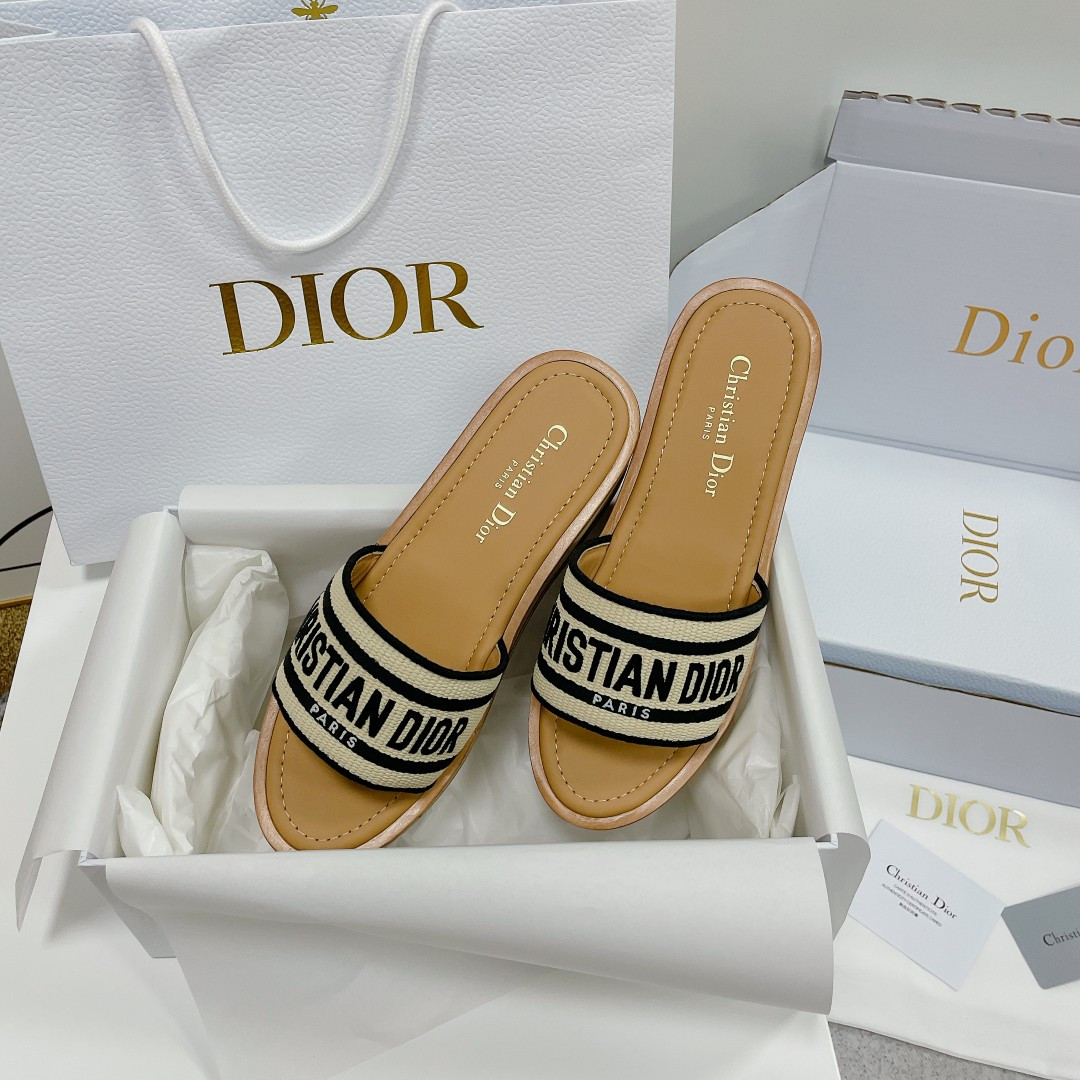 UA D*0riviera Dway Platform Slide
